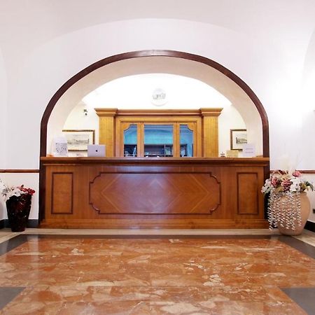 Hotel Cesare 14 نابولي المظهر الخارجي الصورة