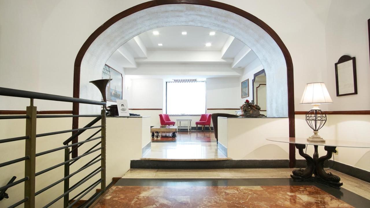 Hotel Cesare 14 نابولي المظهر الخارجي الصورة