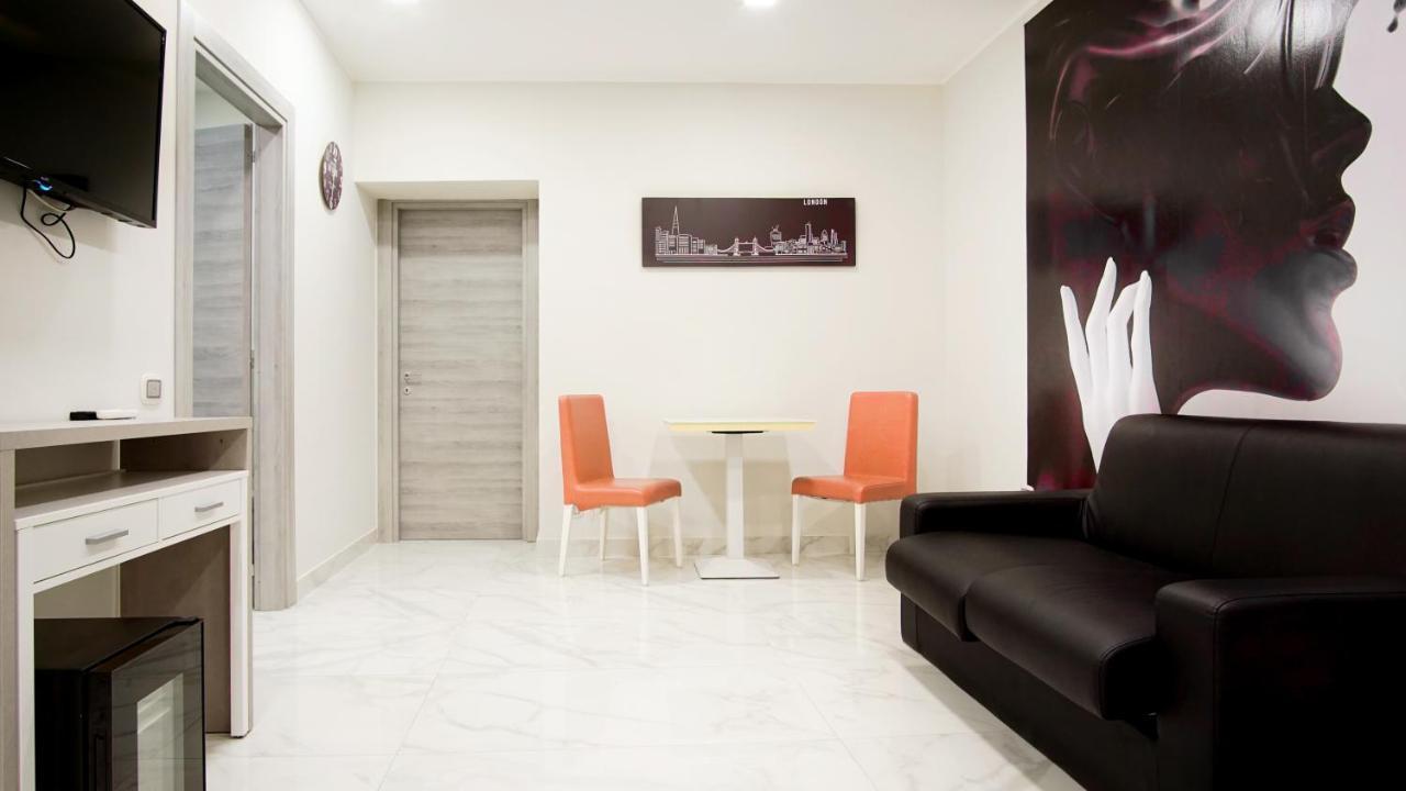 Hotel Cesare 14 نابولي المظهر الخارجي الصورة